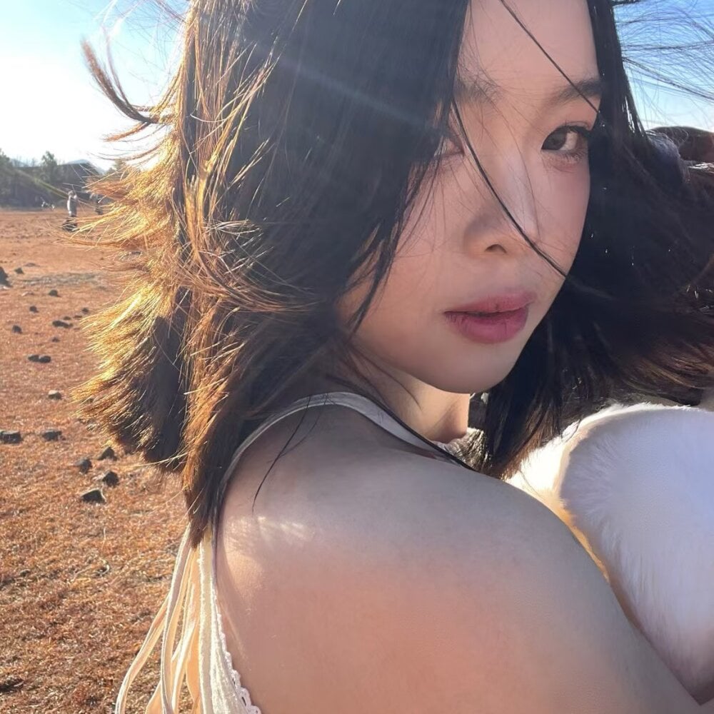 qiqi_x Profile Image