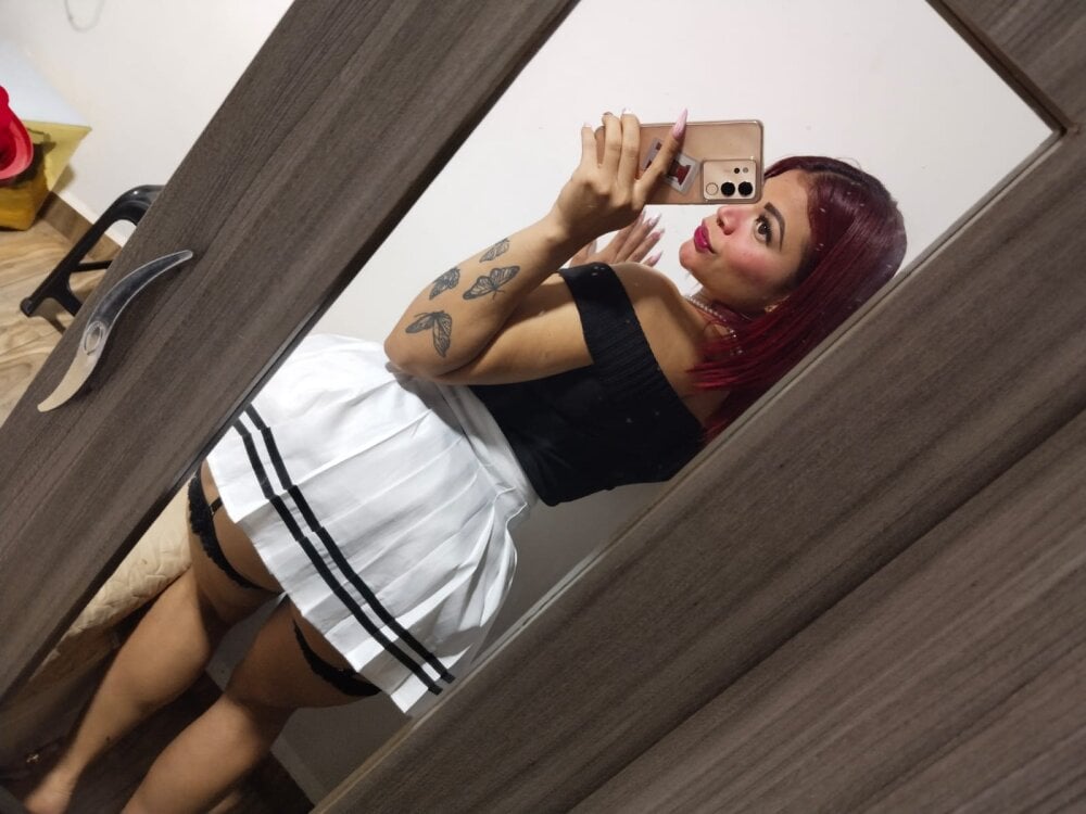 _kayla from stripchat