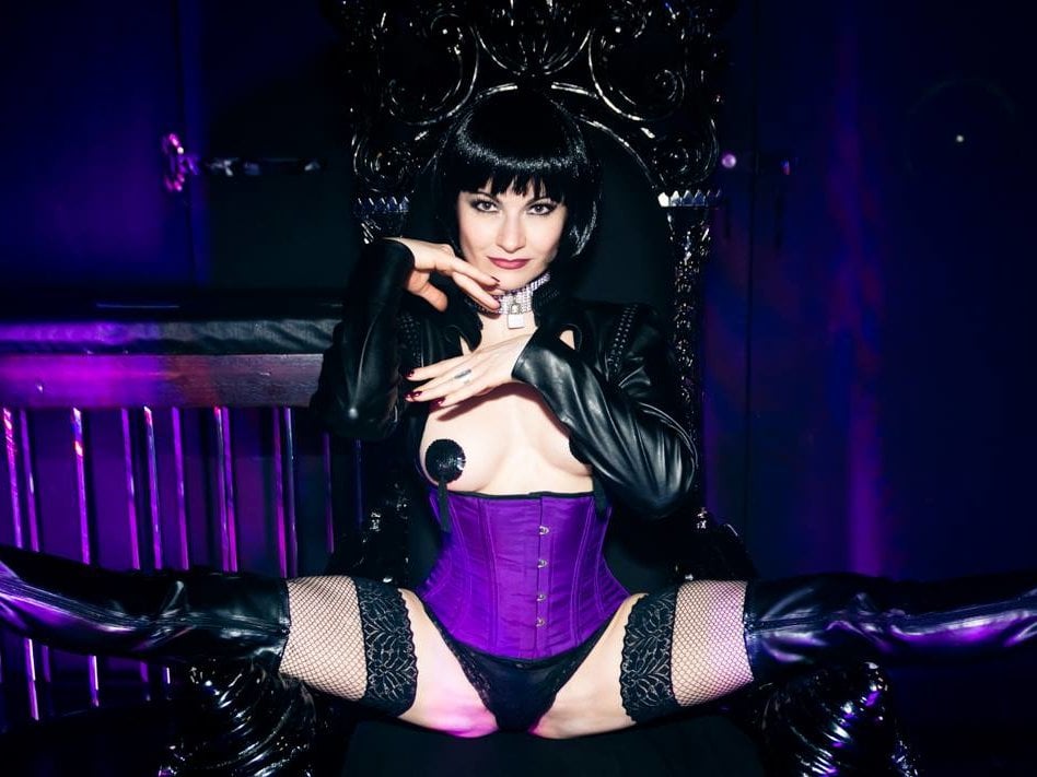 MistressMargo profile