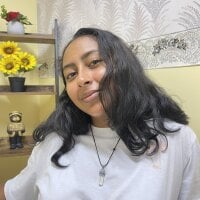 Abril_Wesly's Offline Chat Room