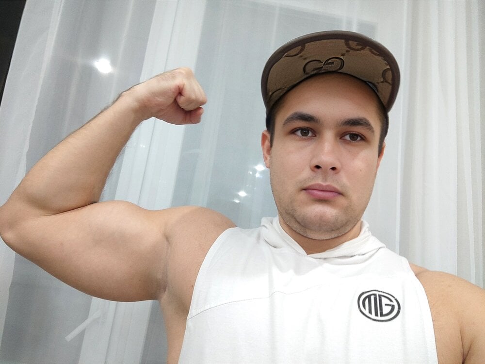 strongzboy's webcam live show