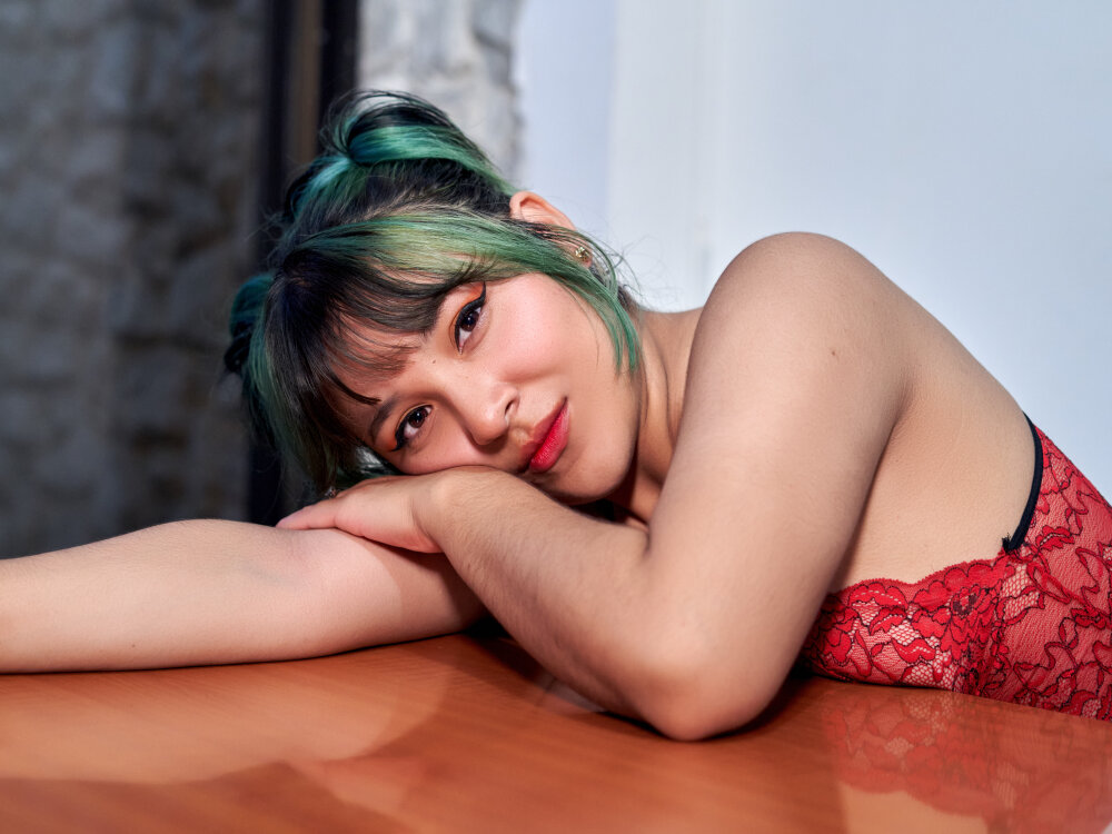 EMI_LEE24 ⛸ adult webcam chat