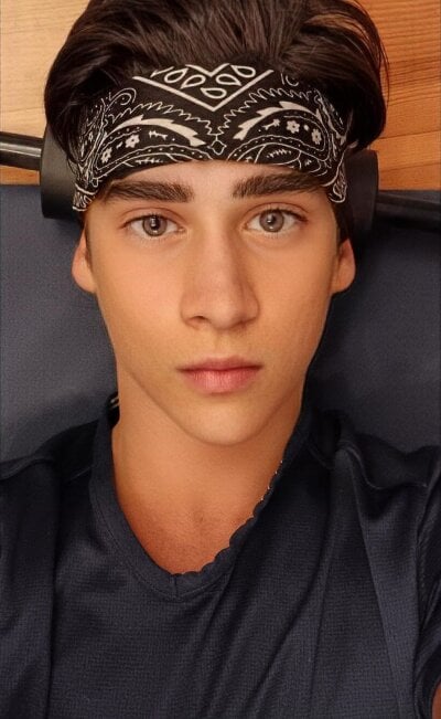 ElyasMatt Male White Online Cam Nude