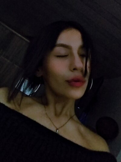 Tatishotxxx 📫 chatroom