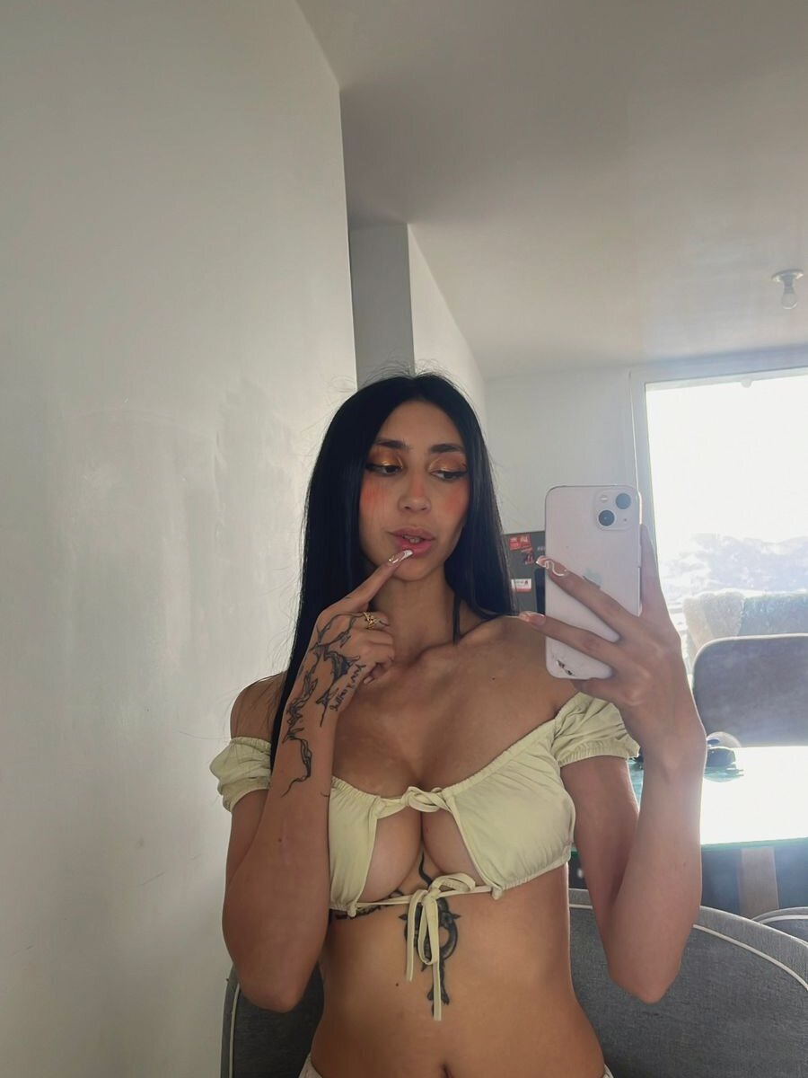 Shopiaaa_Rose profile