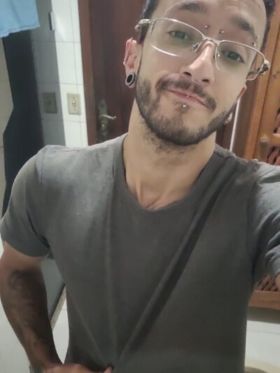 Dylan-Sado