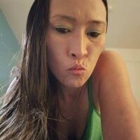 Asainbuttfly33's Offline Chat Room