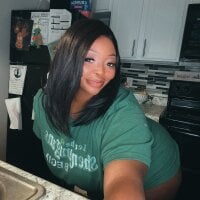 HOTMILFKATIEE
