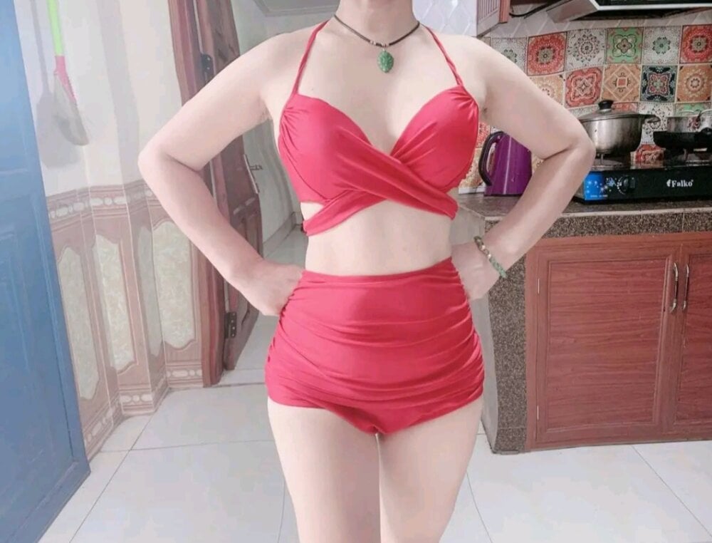 Farah3979 live cam model at StripChat