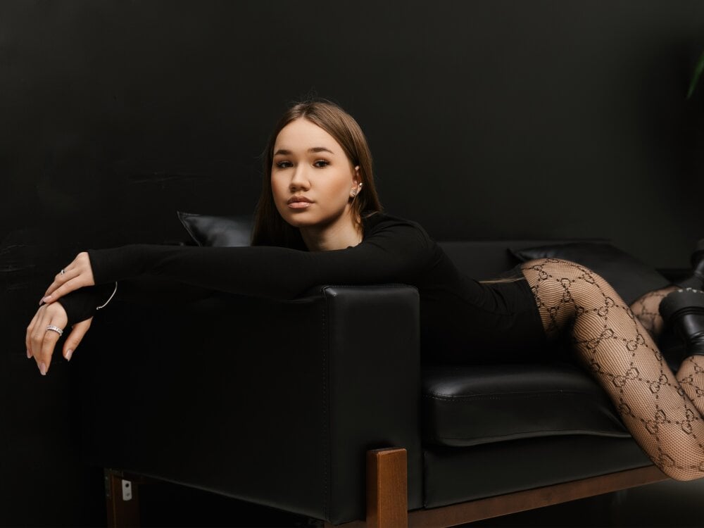 bestlivesexchat.com noragergert livesex profile in small-tits cams