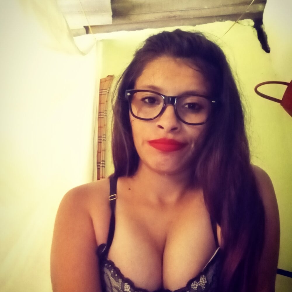 Live sex webcam photo for taidely #290101976