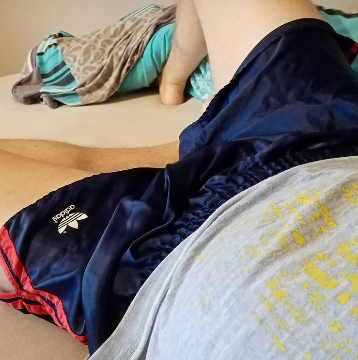 Shortboy84 live webcam