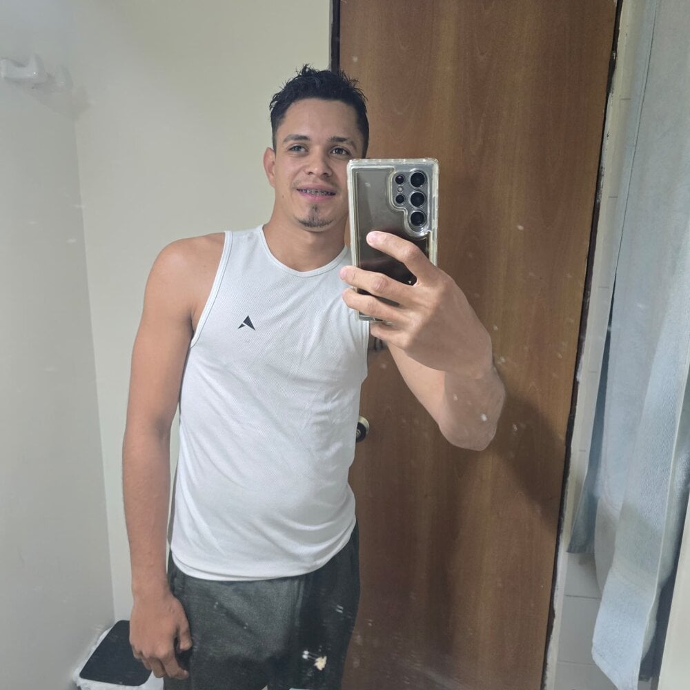 xxxboysexix's Offline XXX Chat