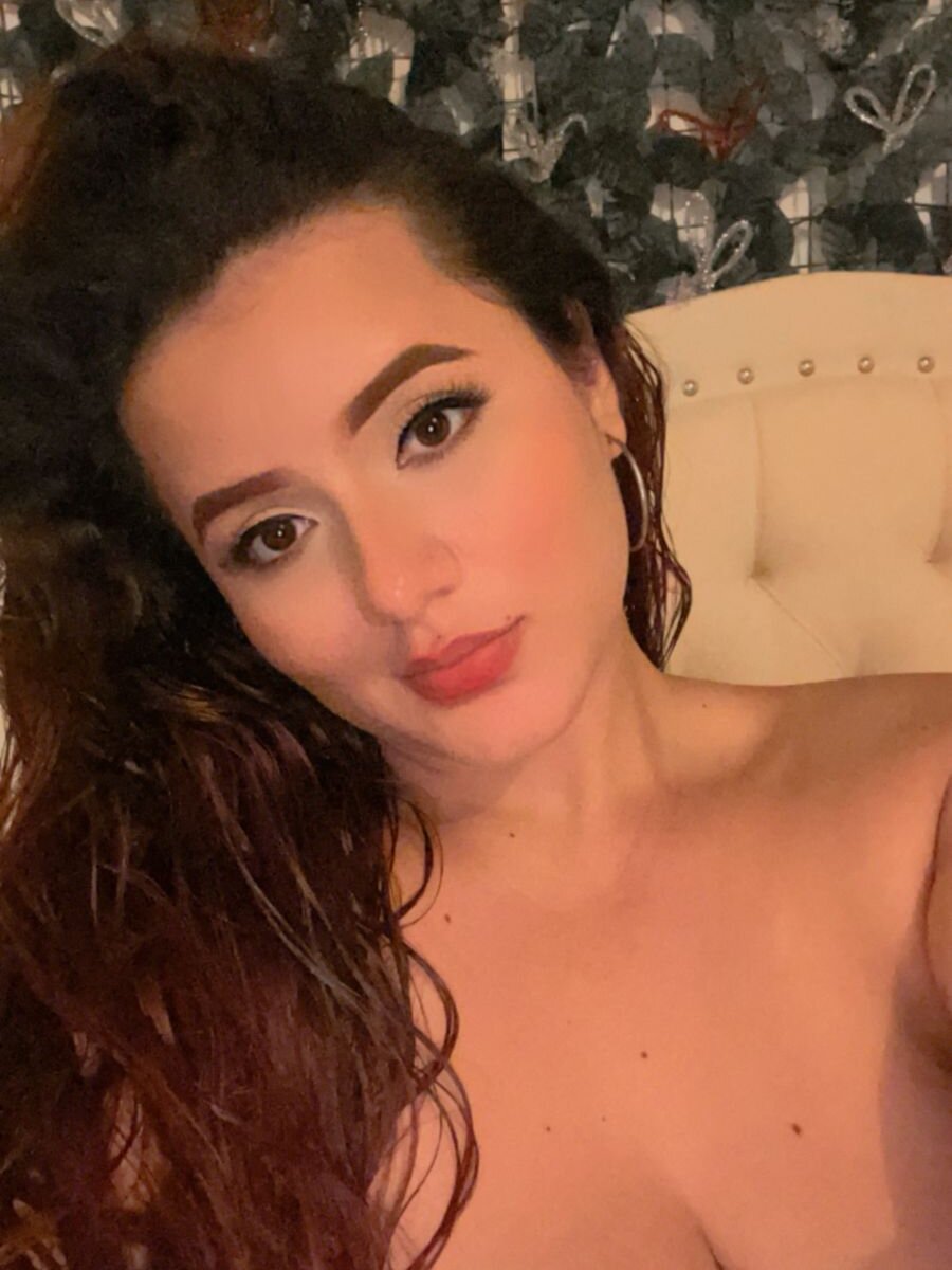 bustyluciana_____ webcam profile - Slovene