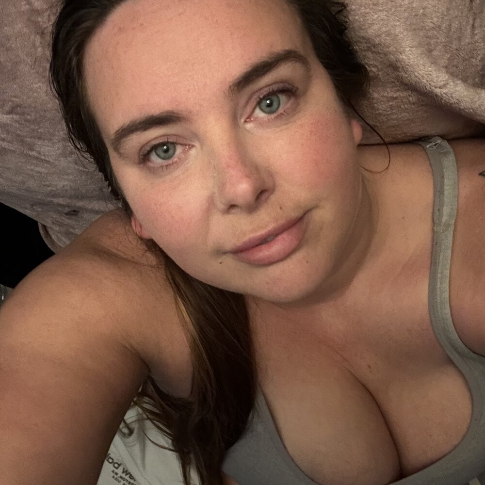 LolaLushUK: συνομιλία ΧΧΧ εκτός σύνδεσης