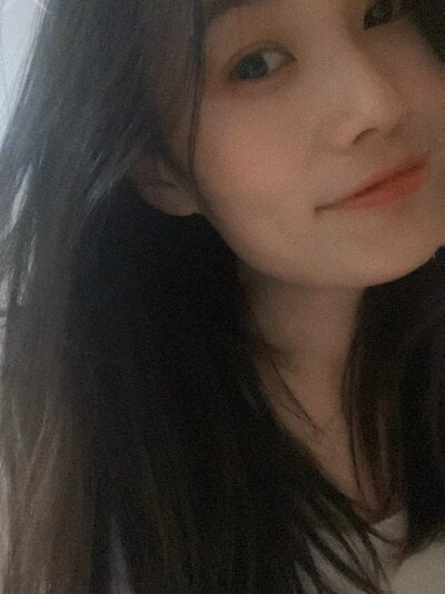 yue-yue-567 from stripchat