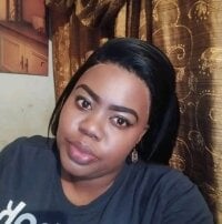 Bustymelonsxxxxxx's Offline Chat Room