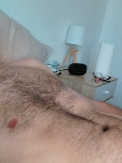 Damien02000Live Webcam