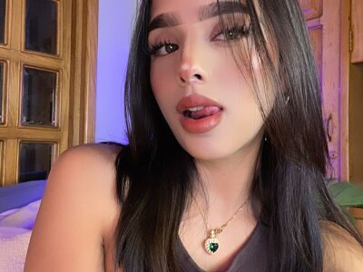 Stripchat with AriAndBela on Cam-2-Cam Sex Show