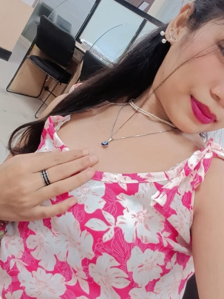 glamcambabes.com lovely_shreya_ livesex profile in indian cams