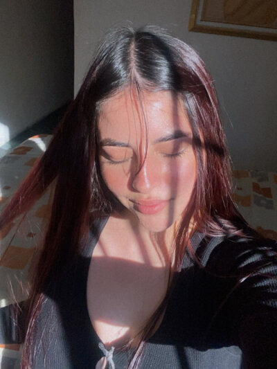 linda_red from stripchat
