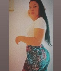 Amelya_Milles' Offline XXX Chat