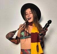 kira__tasty's Offline Chat Room