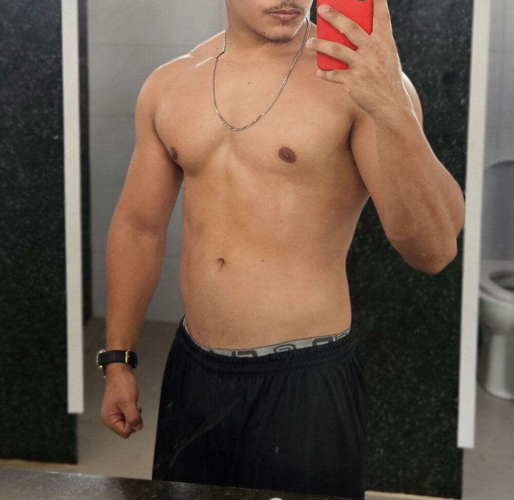 Ggbb09 Offline XXX-Chat