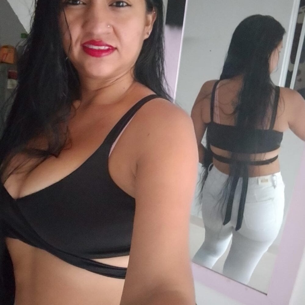 Mia-Angells' Offline XXX Chat