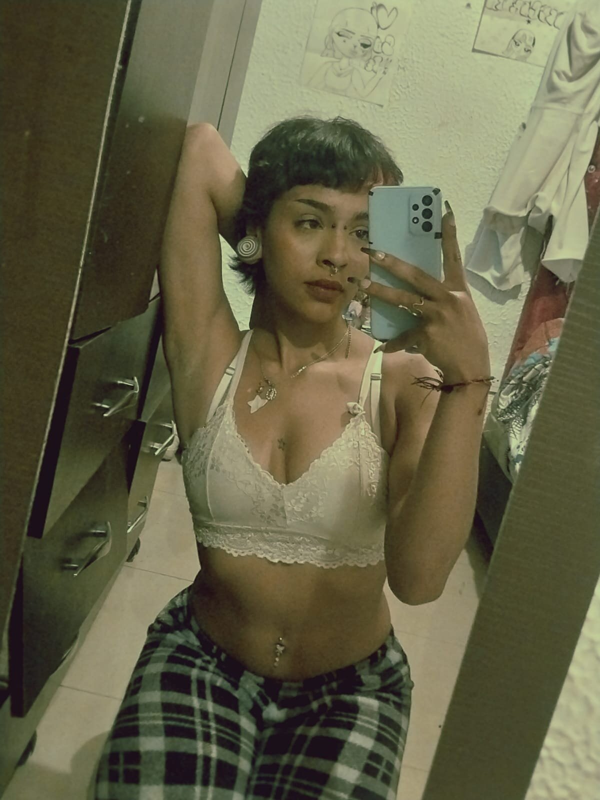 Isla_stoones
