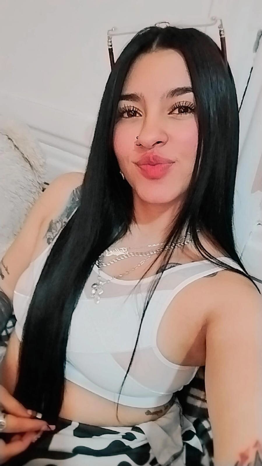 Mia_Collins8