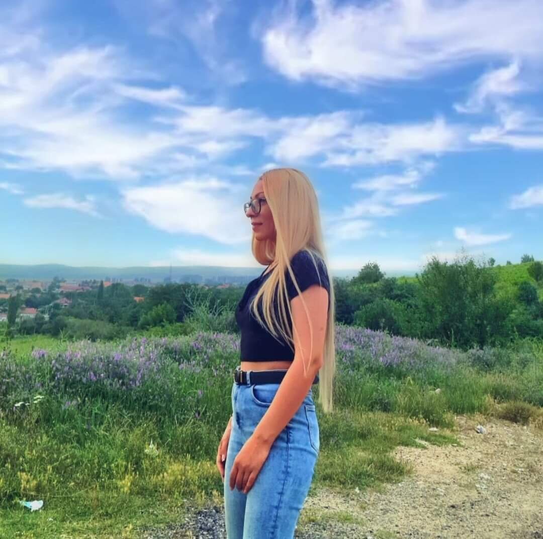 Becky3355
