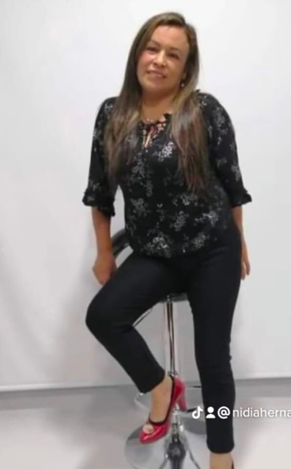 elivecams.com ivonne_444 livesex profile in colombia cams