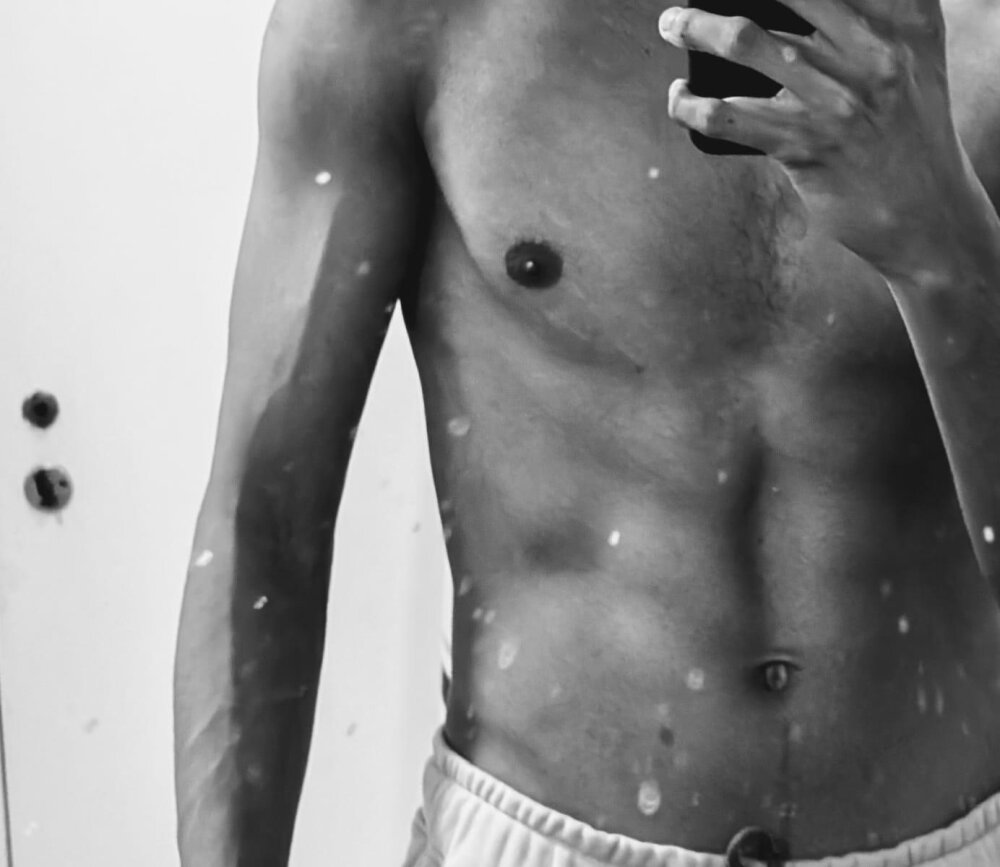 izzy_is_here's Offline XXX Chat