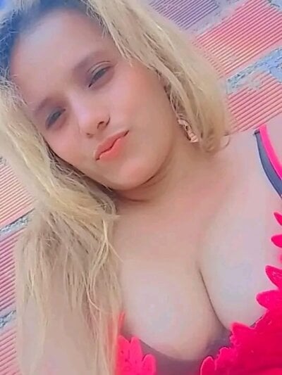 Profile and Statistics for LAMONA_HOTT on StripChat