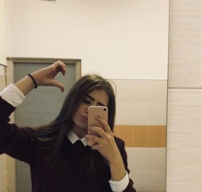 Emili_Luna_
