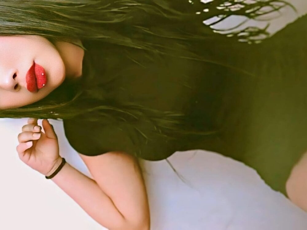 nahiomi_ profile