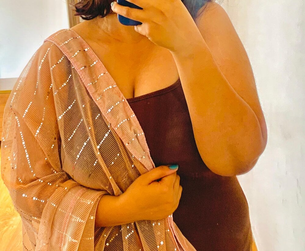 onaircams.com your_pinki_19 livesex profile in india cams