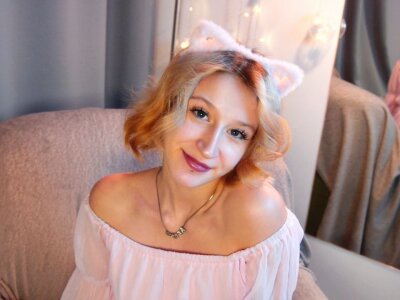 Hey_Lolly_ Live Cam and Statistics on UnifiedCams