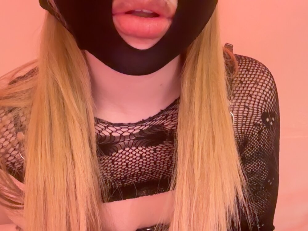 webcam-sexe.net bunnibabe111 livesex profile in ill-let-you-guess cams