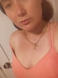 milkedmilf's webcam live show