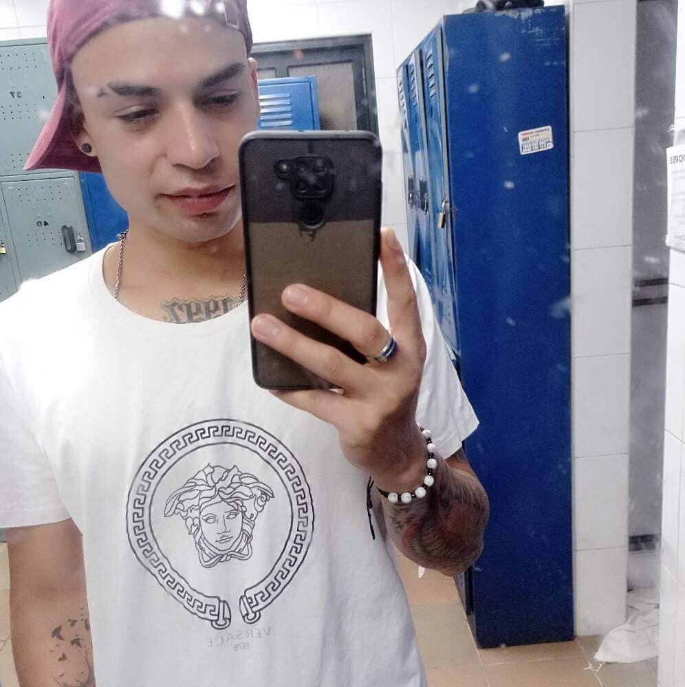 Brais420 Offline XXX-Chat