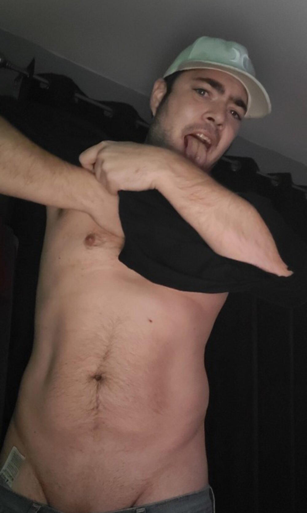 JaySquirt96's Offline Chat Room