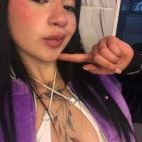 evangeline_ch1's Offline Chat Room