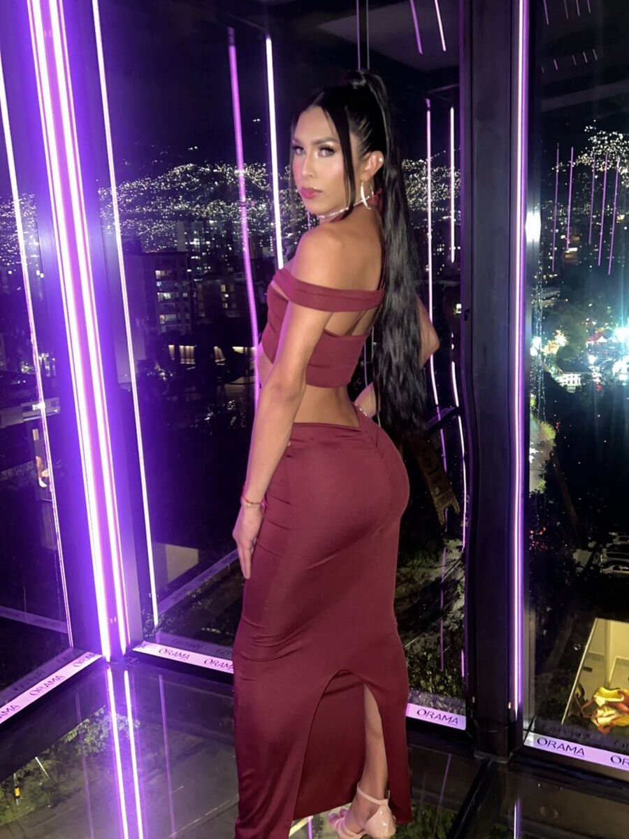 brihanaoficiall from stripchat