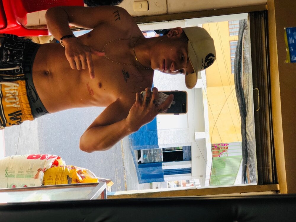 strongerboyx profile