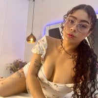 antonelllepiercee's webcam live show