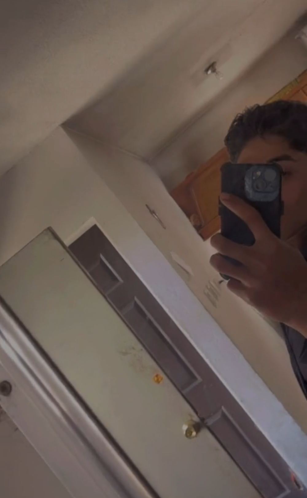 Cris122371's Offline XXX Chat