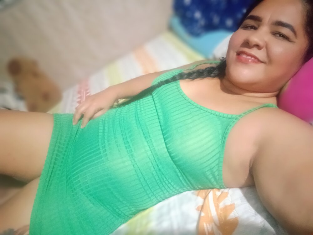 stripchat sharol-7-8 webcam profile pic via sleekcams.com