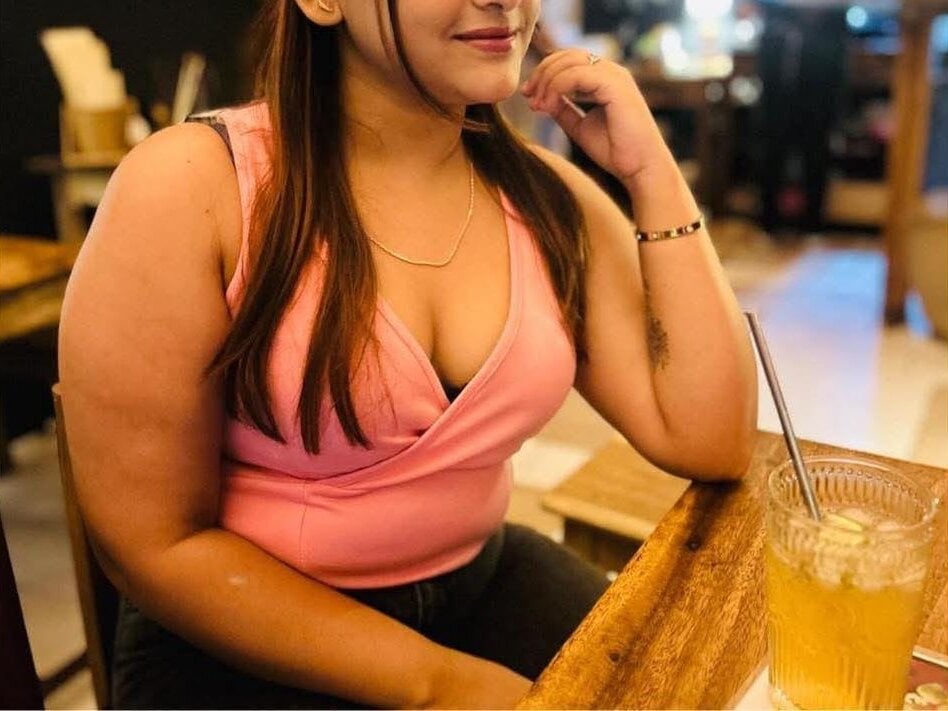 TAMIL_RAAVI11's Offline XXX Chat